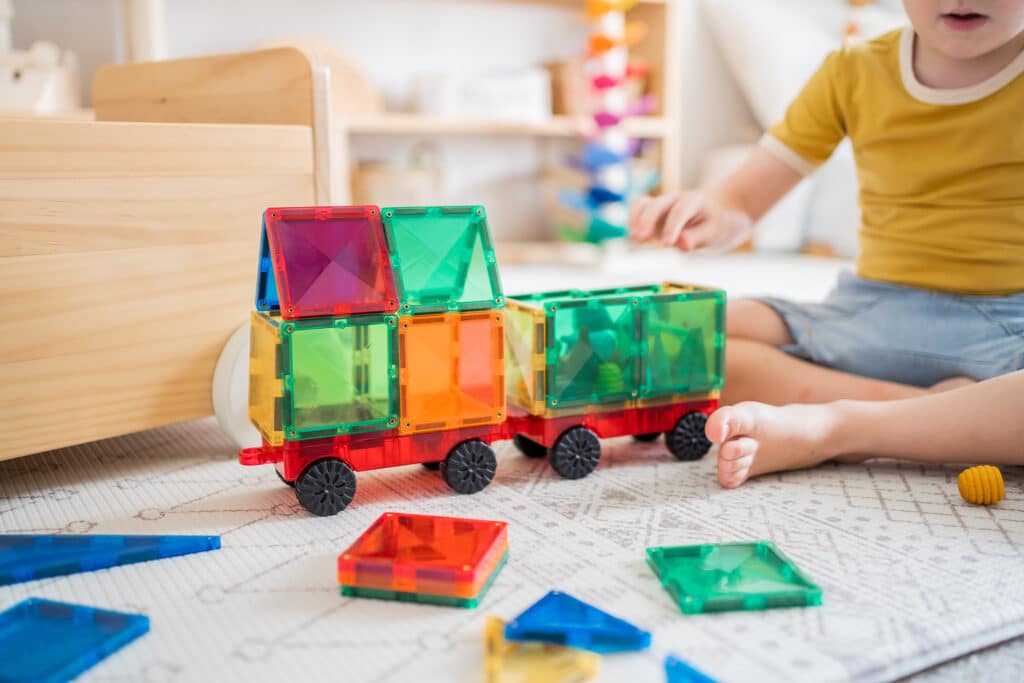 【Connetix】Rainbow Motion Pack 24 Pieces Amazon.com: CONNETIX Magnetic Tiles Rainbow Motion Pack, 24