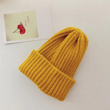 Load image into Gallery viewer, KNITTED WARM BEANIE