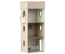 Load image into Gallery viewer, MOUSE/DOLL CASTLE WITH KITCHEN