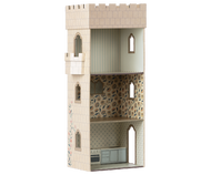MOUSE/DOLL CASTLE WITH KITCHEN