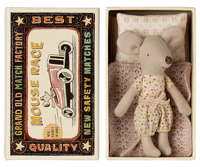 LITTLE SISTER MOUSE IN MATCHBOX