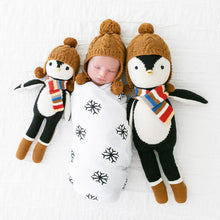 Load image into Gallery viewer, CUDDLE &amp; KIND - Everest Penguin